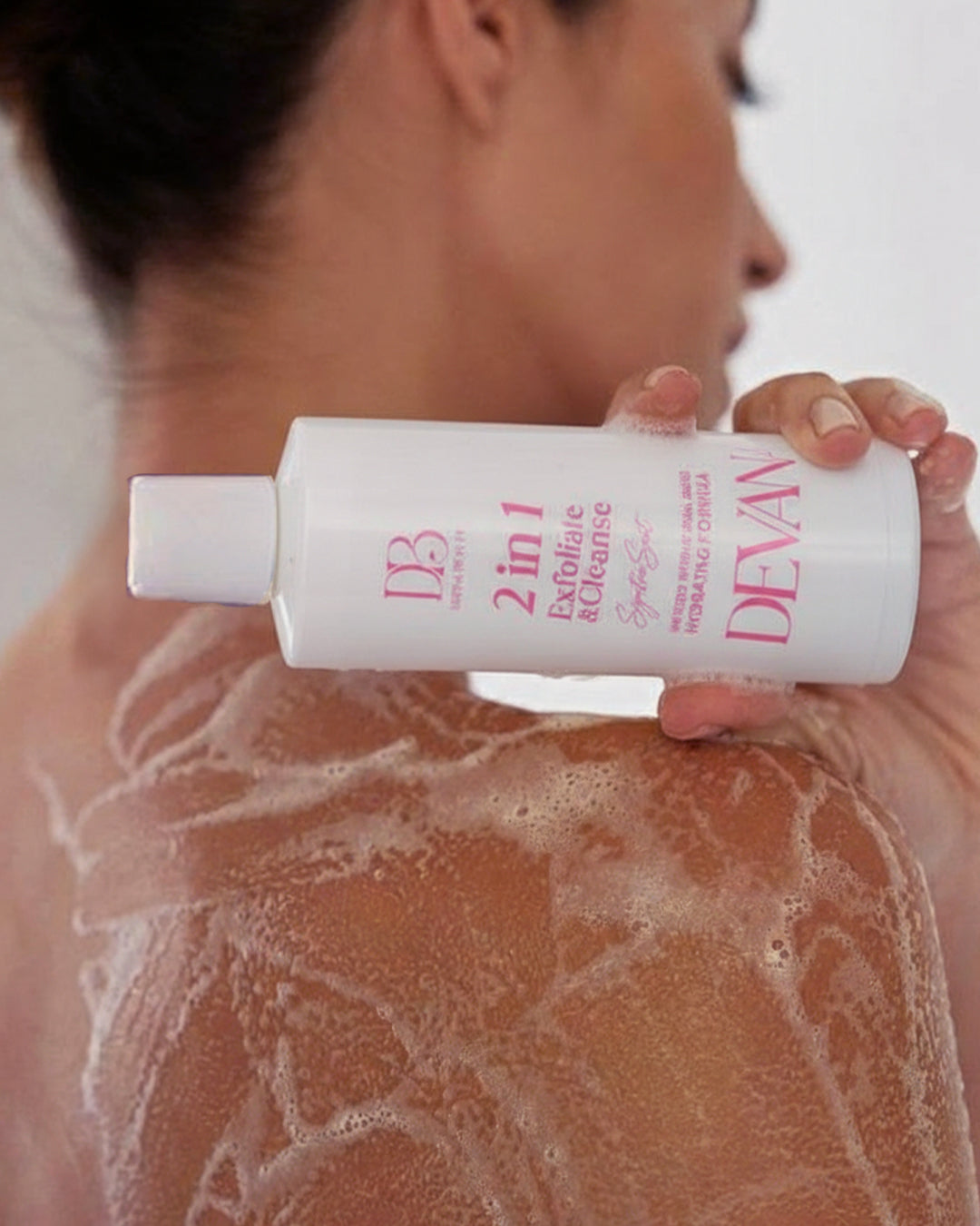 Devana - Exfoliating Shower Gel